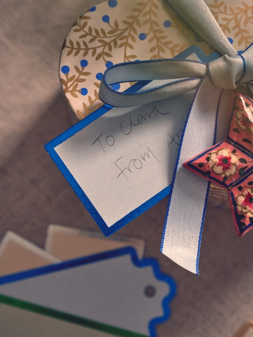 Lot De 16 Étiquettes Cadeaux UNICEF - Carton Écologique - Parfaites Pour Noël, Anniversaire Ou Baptême