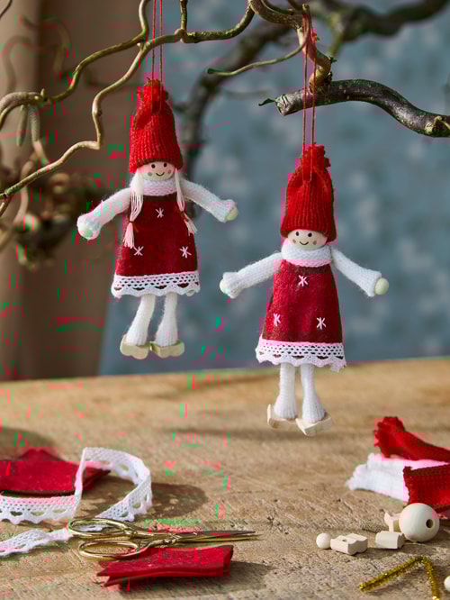 Christmas Elf Sostrene Grene Dolls House DIY Kit Christmas Elves