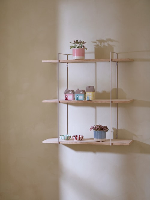 Wall shelf | Iron/MDF/oak veneer. 60 x 20 x 62.7 cm. | Warm Grey