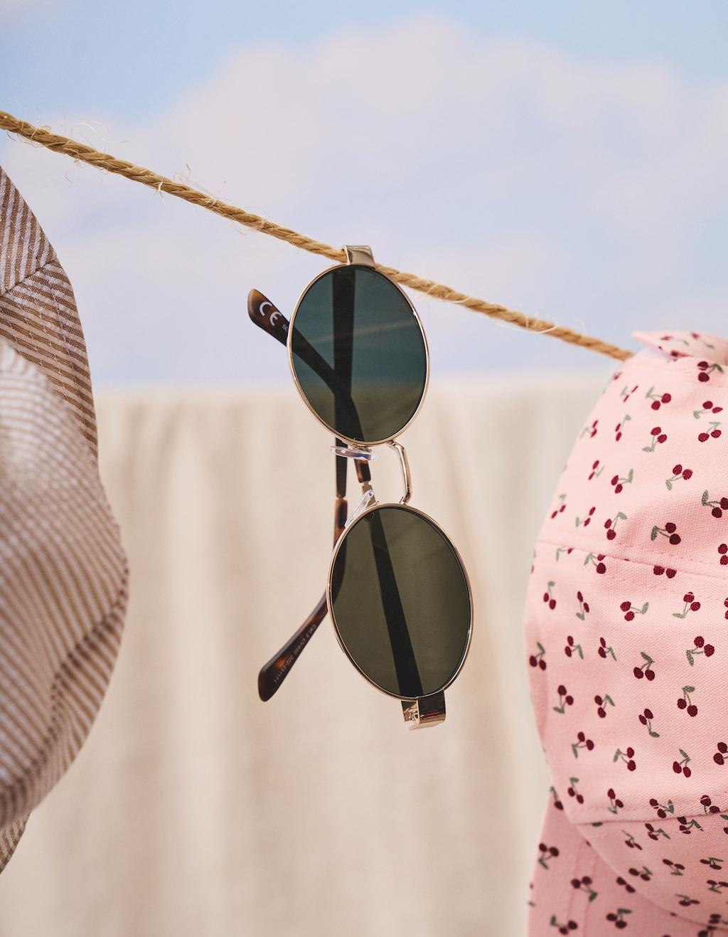 Custodia pieghevole Grigio occhiali da sole astuccio rigido triangolare con chiusura magnetica Fodera Interna uomo occhiali sunglasses Malu Shoes | MaluShoes