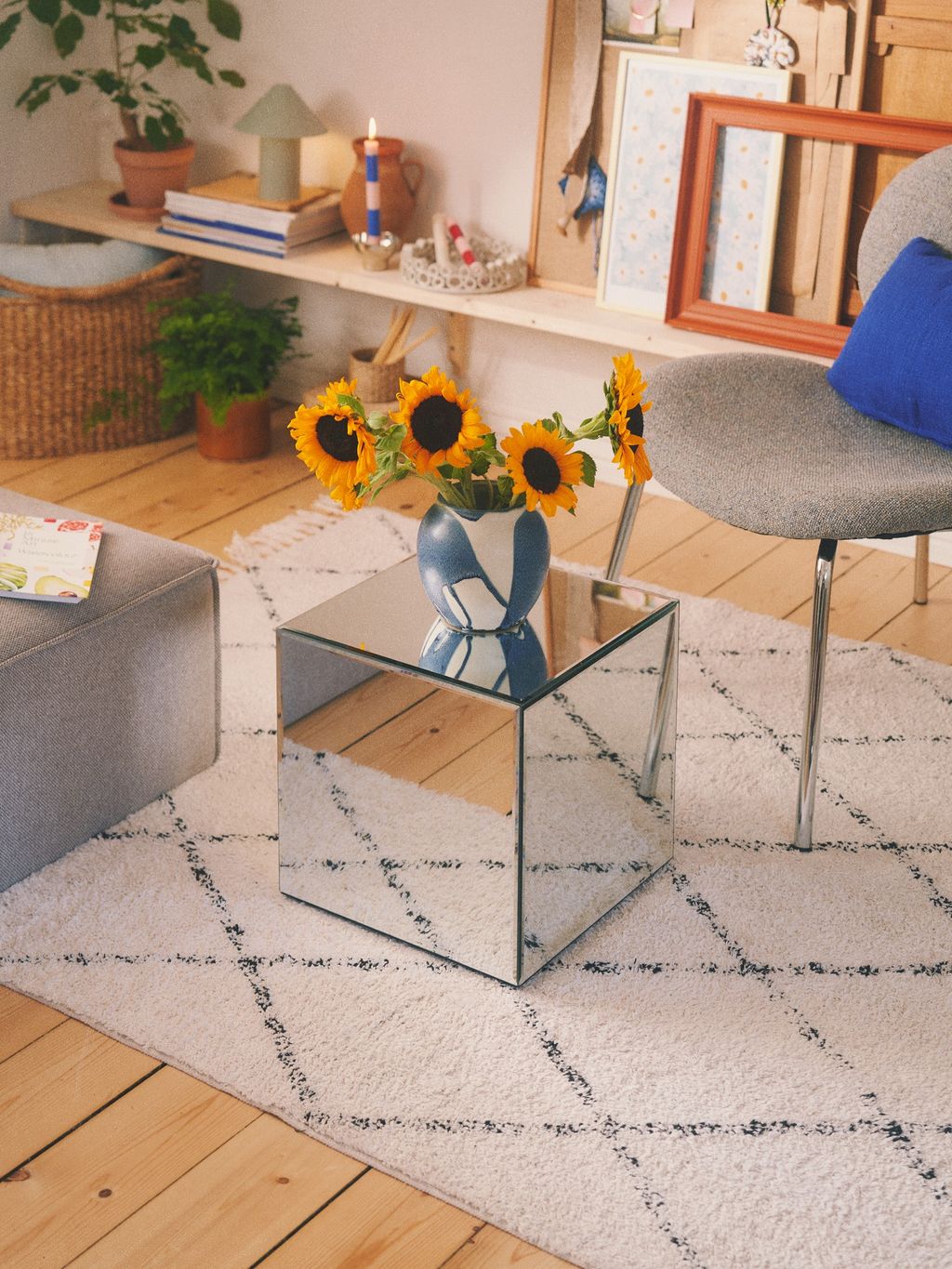 Table d’appoint | MDF/verre. 35 x 35 x 35 cm. | Silver Grey