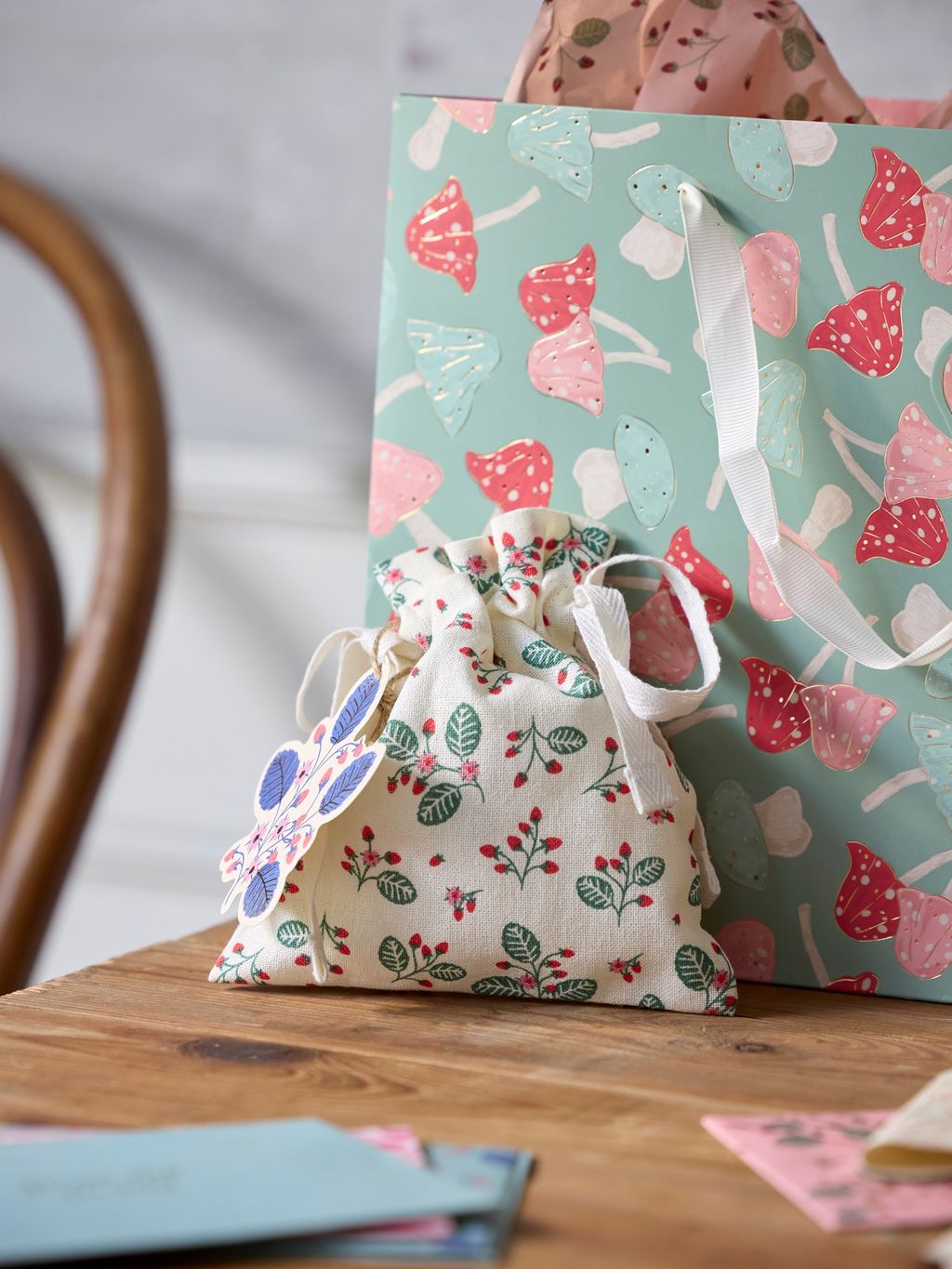 Fabric gift bag 18 x 15 Off White