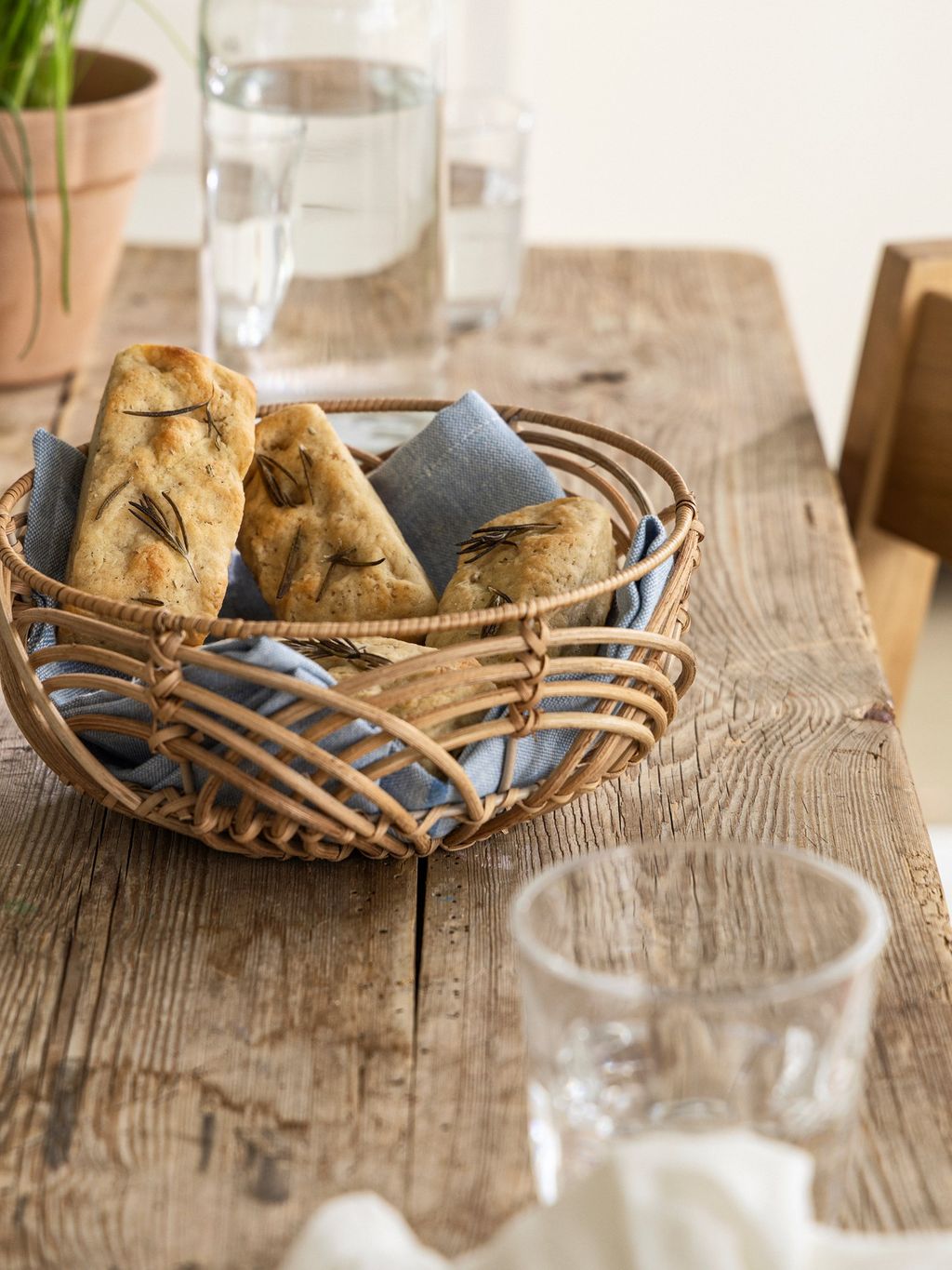 BESTonZON Cestino Portapane In Rattan Intrecciato Con Fodera Bianca – Cesto Da Picnic, Portafrutta, Portaoggetti Per Cucina E Casa, Stile Vintage