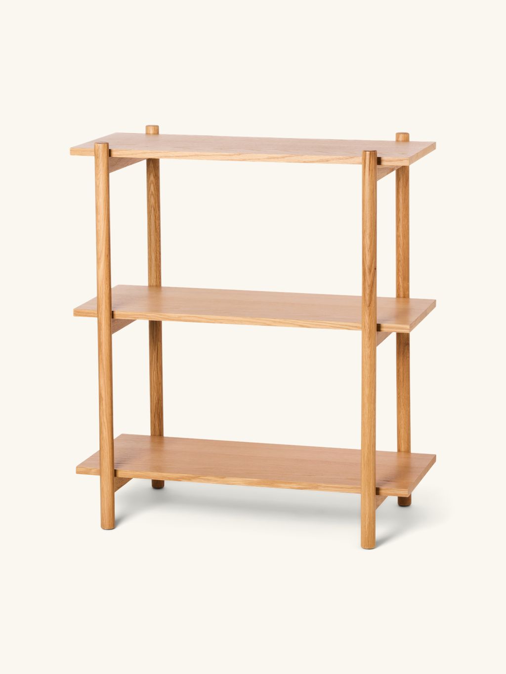 Bois de chêne massif/placage de chêne/MDF. 70 x 36 x 80 cm.