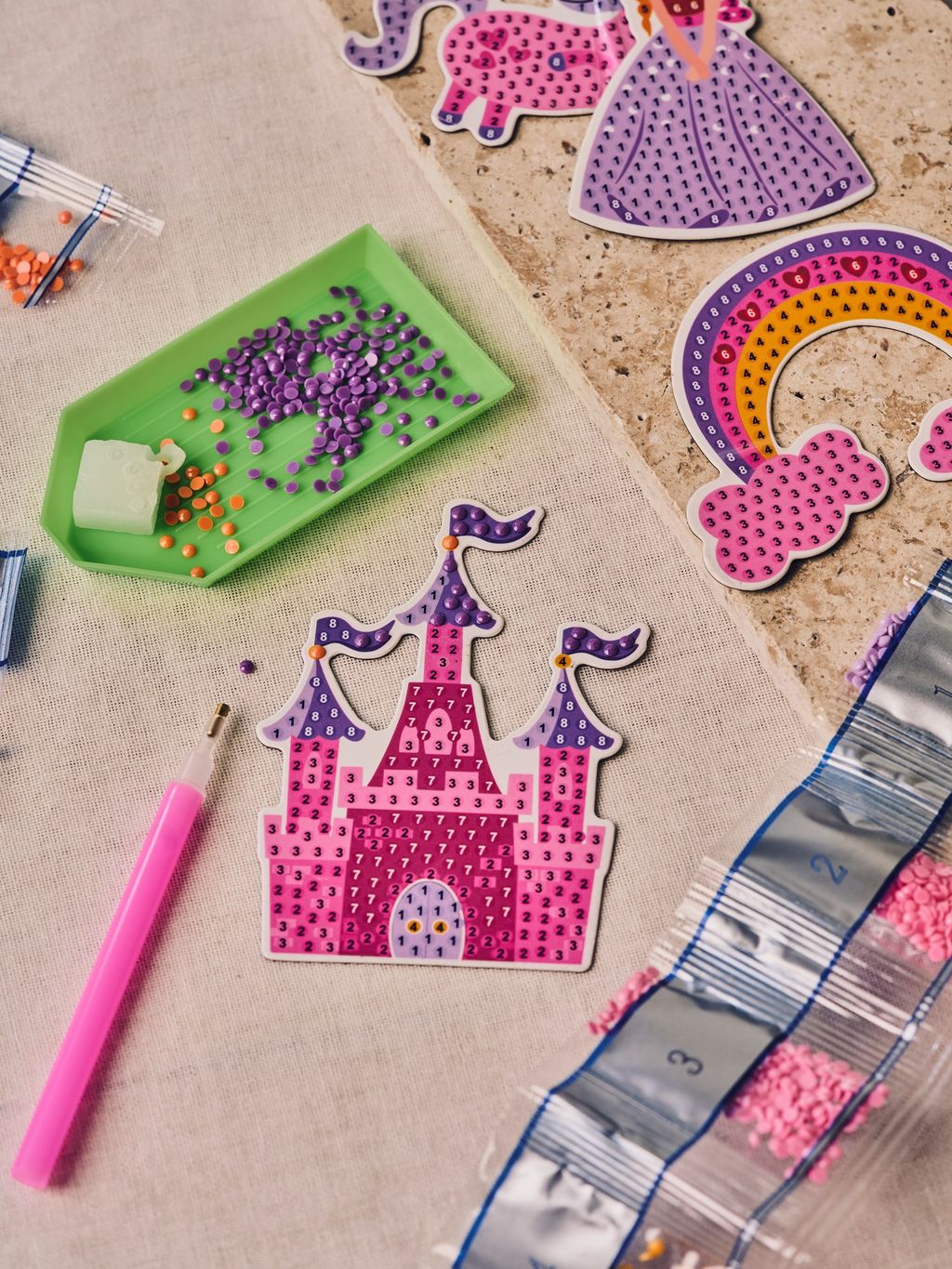 Kit per la Pittura Fai-da-Te con Diamanti a LED in Vendita Online | FAO Schwarz