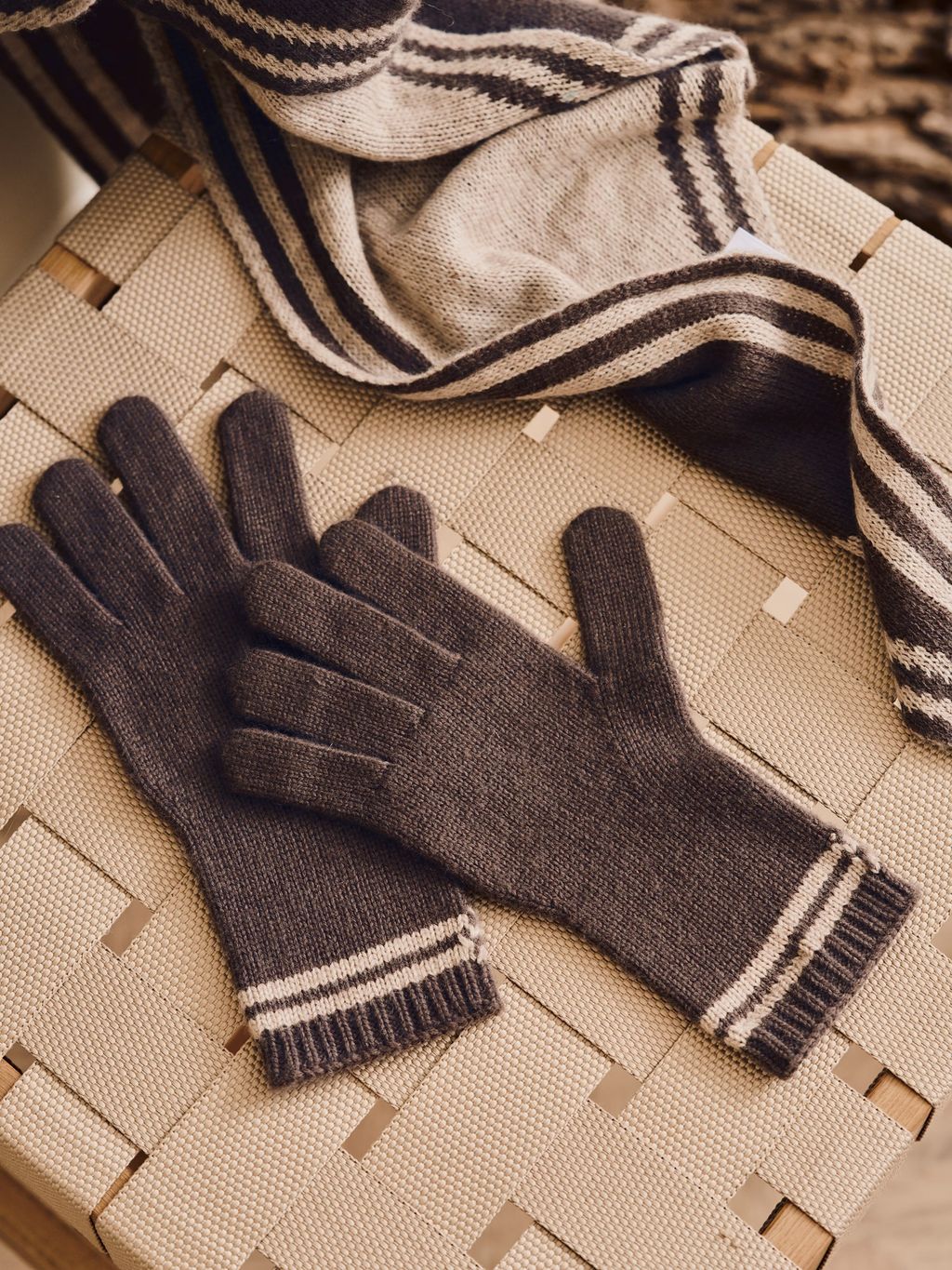 Handschuhe mit Kaschmir | 5 % Kaschmir/5 % Wolle/40 % Viskose/50 %  Polyamid. | Brown