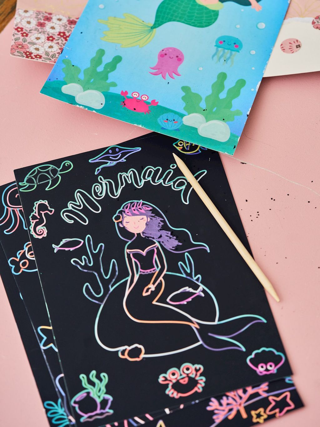 100 Pcs Dessin Gratter pour Enfants Rainbow Scratch Art Papier Scratch