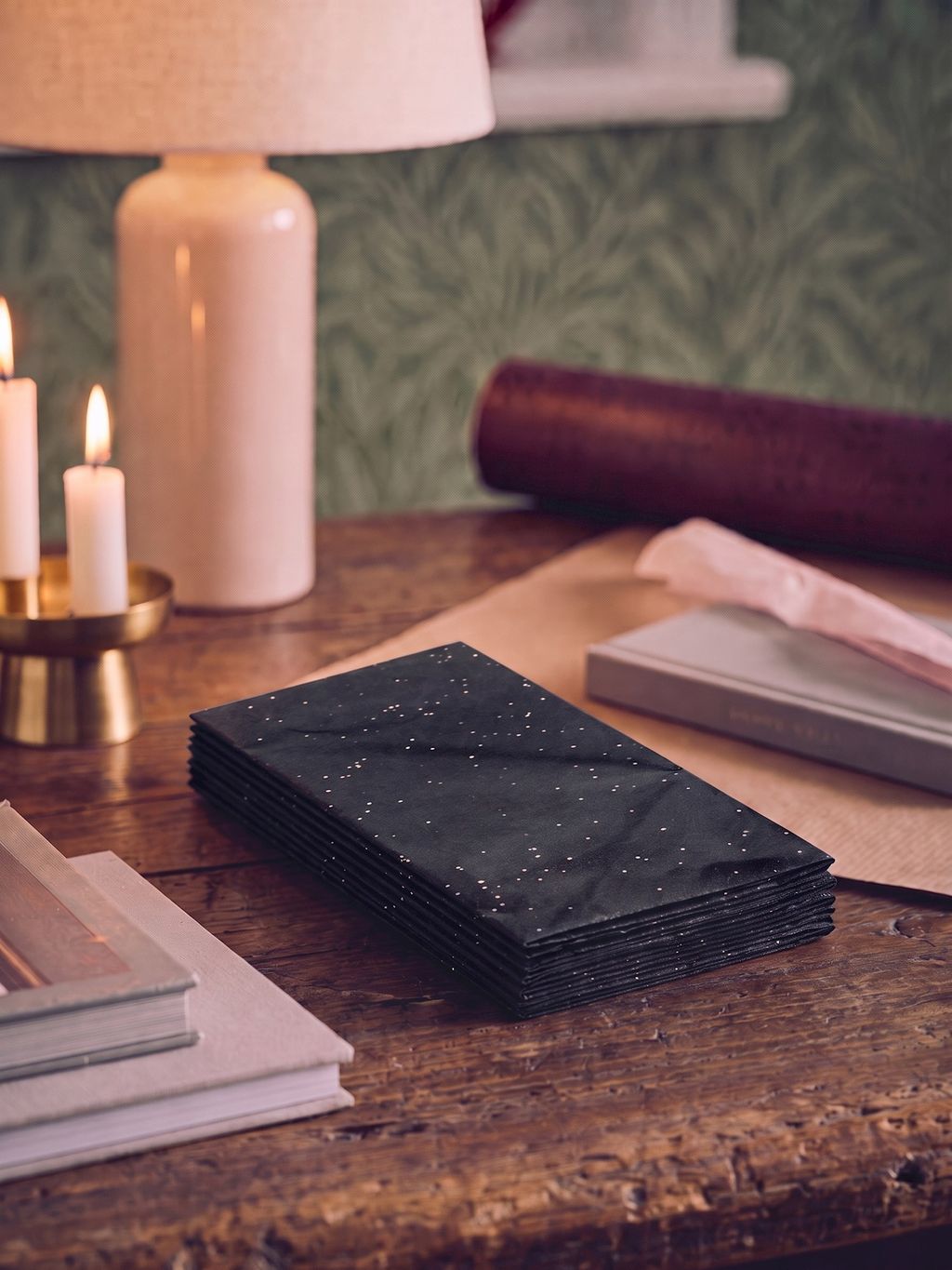 Tissue paper with glitter | Paper. 50 x 60 cm. | Black