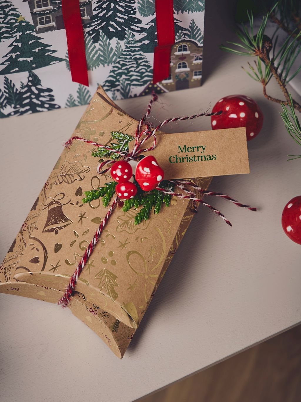 Gift box set | Recycled paper. 4 pcs. | Craft, Gold