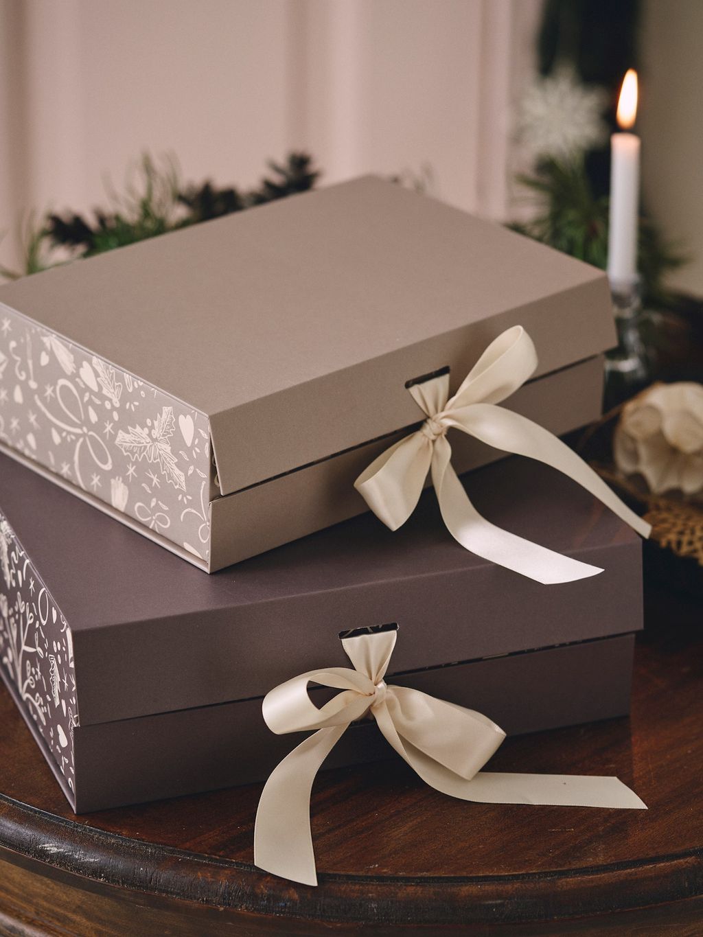 Geschenkbox mit Band